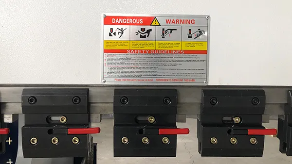 Cuenta con sujeción rápida del set de troqueles para cambios de troquel rápidos y fáciles